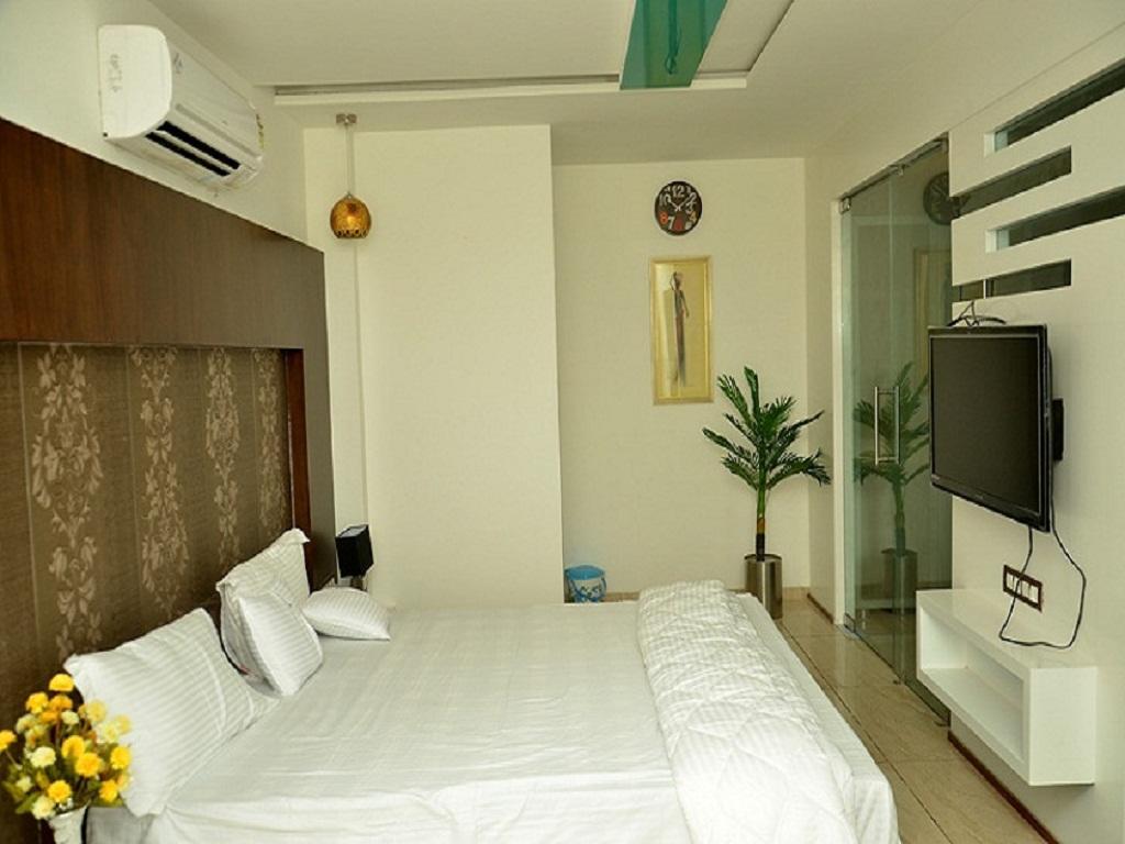Hotel The Grand Parshwanath Sankeshvar Exterior foto